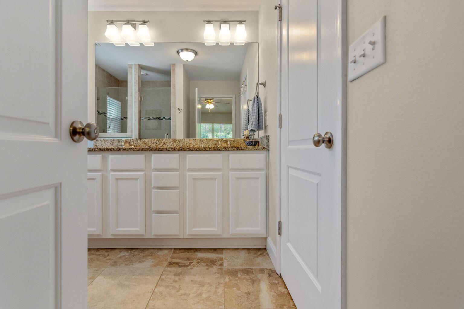 VALPARAISO PINECREST 5 - Residential Lease