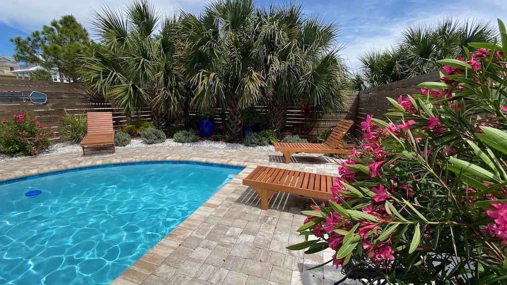 GRAYTON BEACH - Residential
