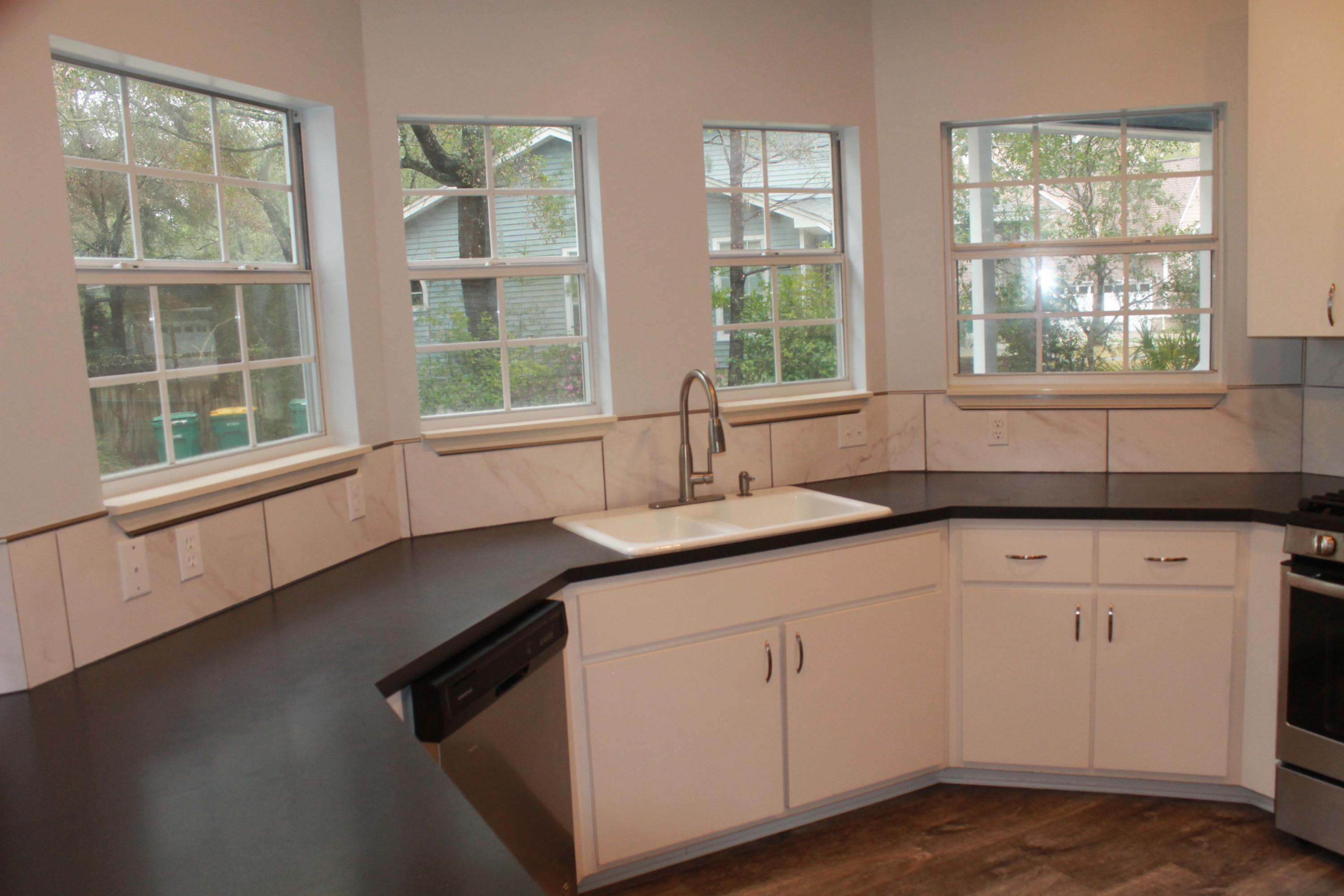 Parkwood Estates - Residential Lease