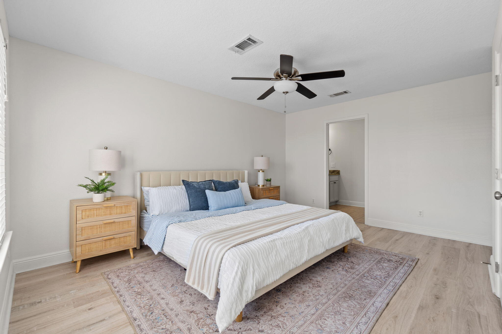 RESERVE POINTE - Residential