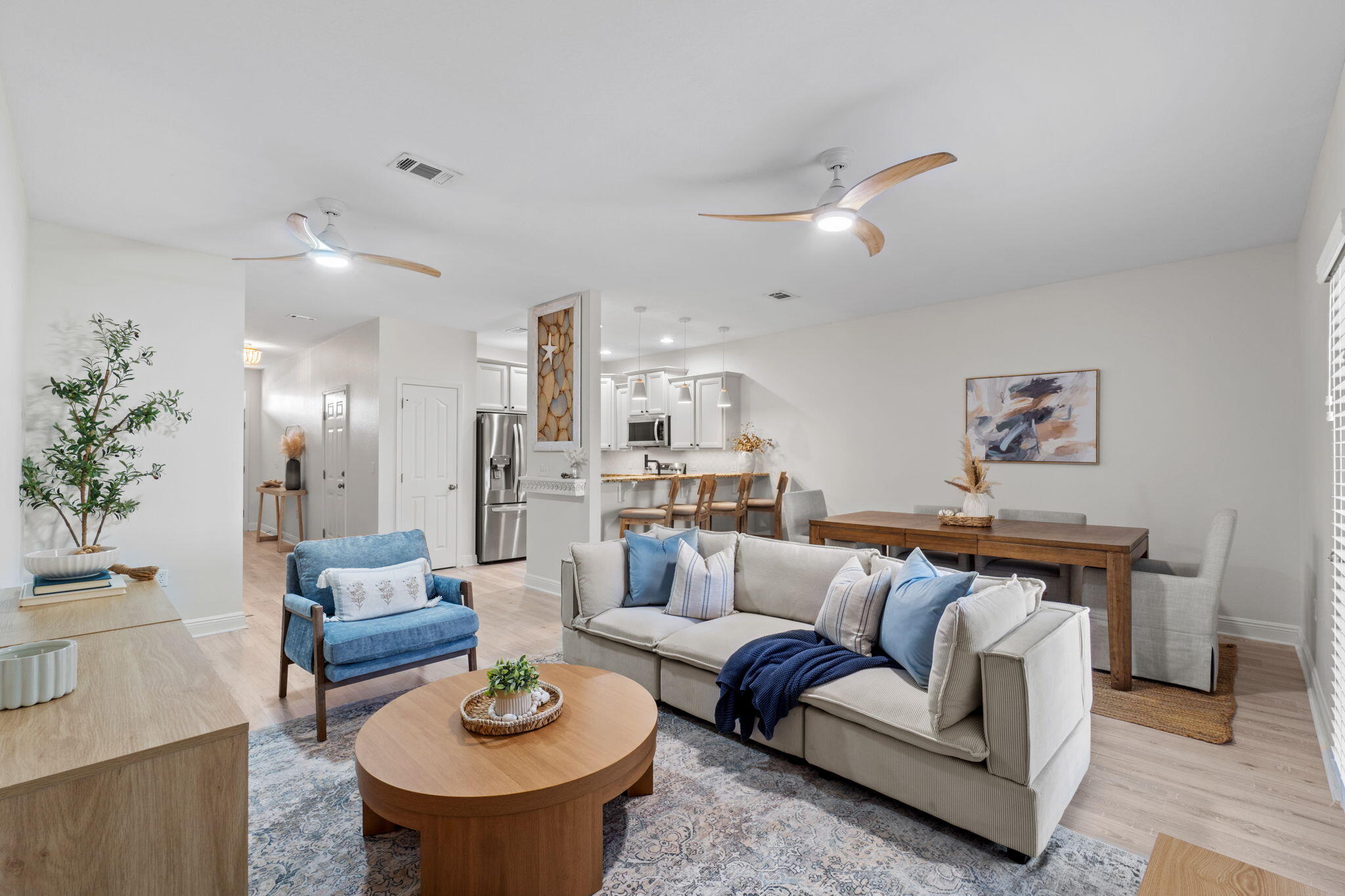 RESERVE POINTE - Residential
