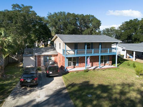 A home in Fort Walton Beach