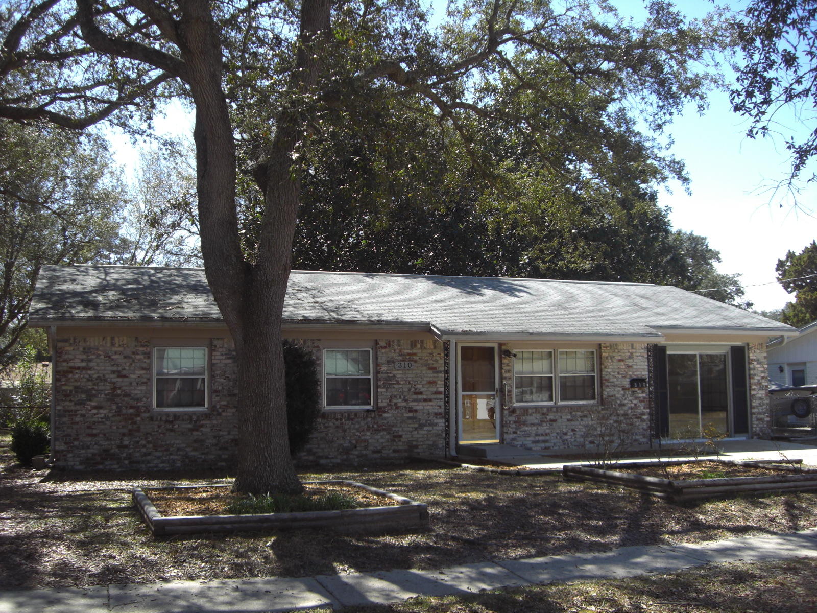 Carol Anne Manor - Residential