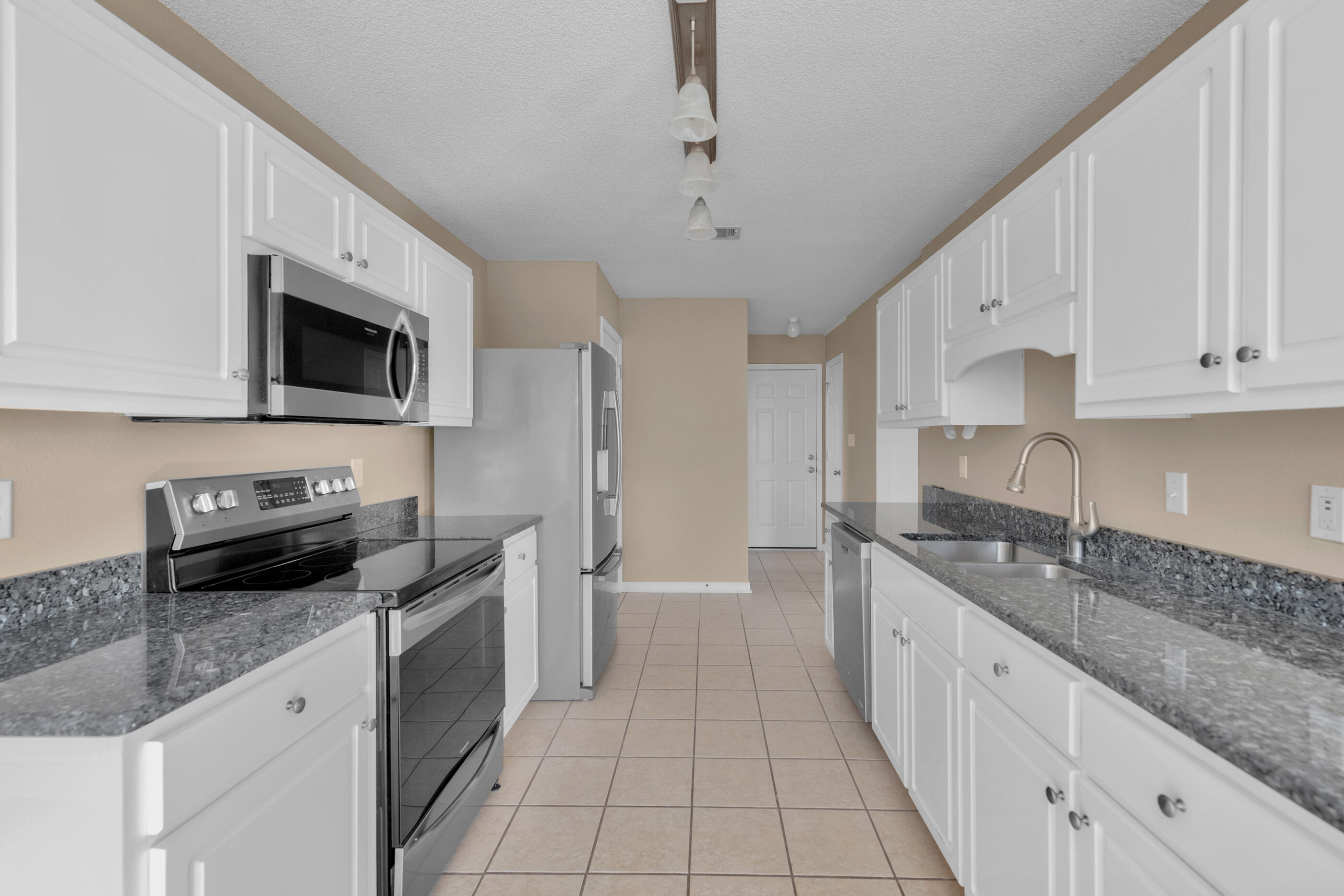 MARSH HARBOR - Residential Lease