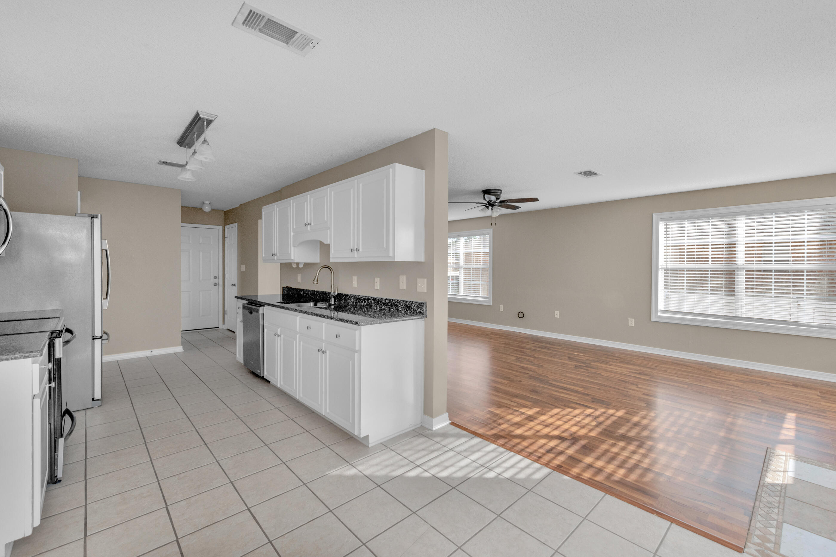 MARSH HARBOR - Residential Lease