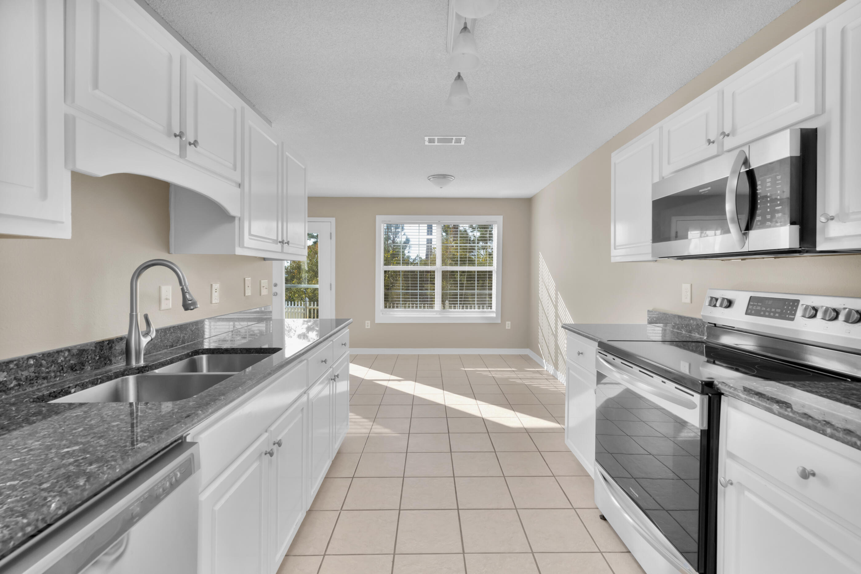 MARSH HARBOR - Residential Lease