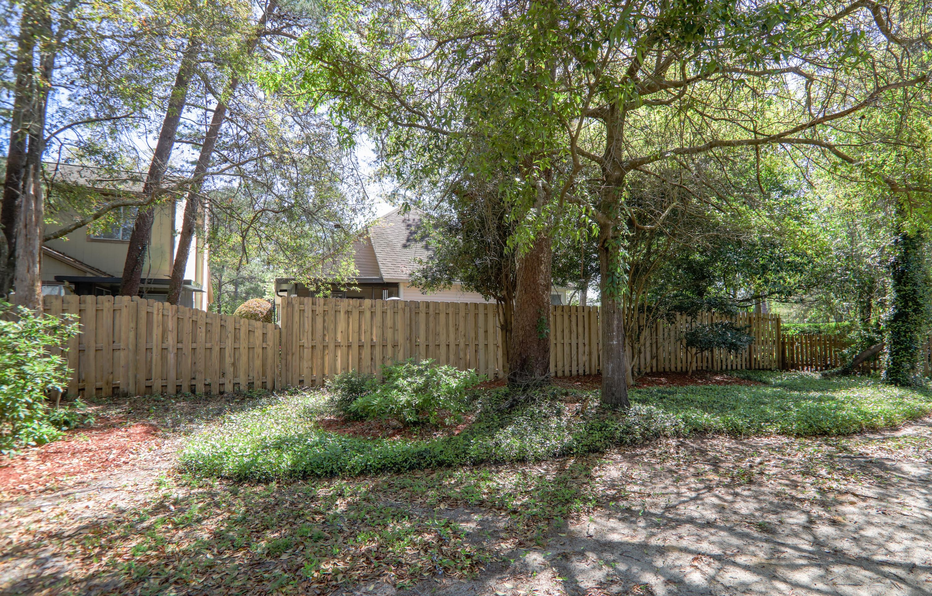 PARKWOOD COURT AT BLUEWATER BAY - Residential