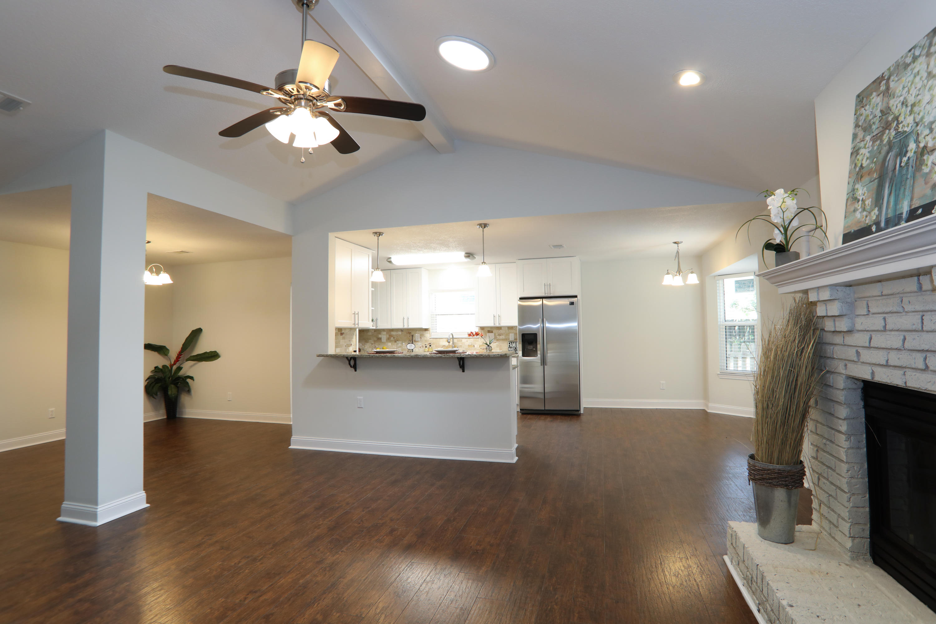 PARKWOOD COURT AT BLUEWATER BAY - Residential