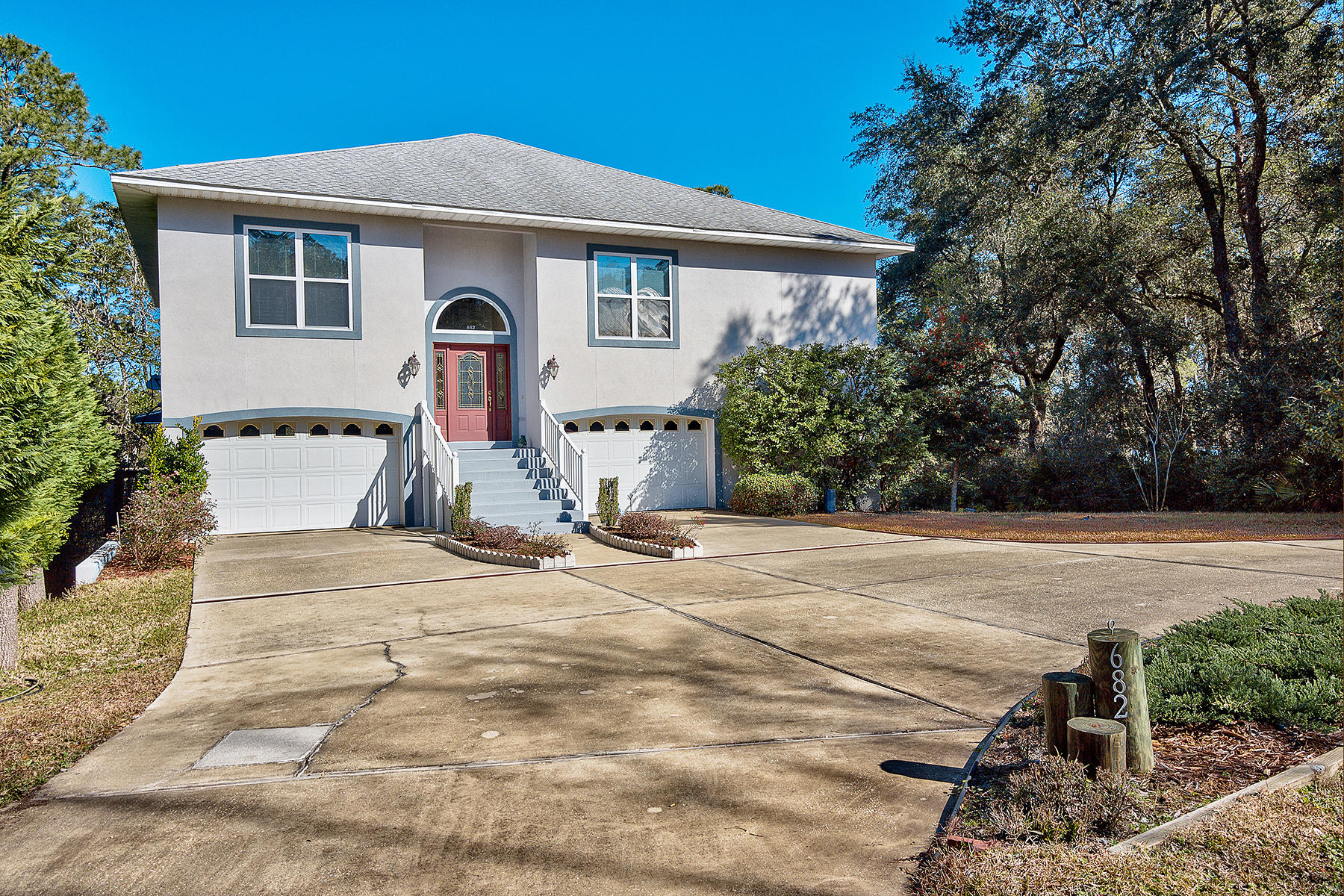 LAKE SHORE ESTATES - Residential