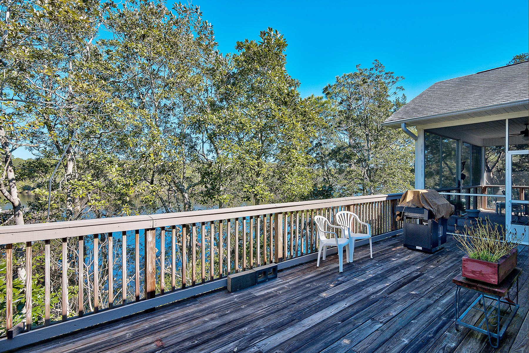 LAKE SHORE ESTATES - Residential