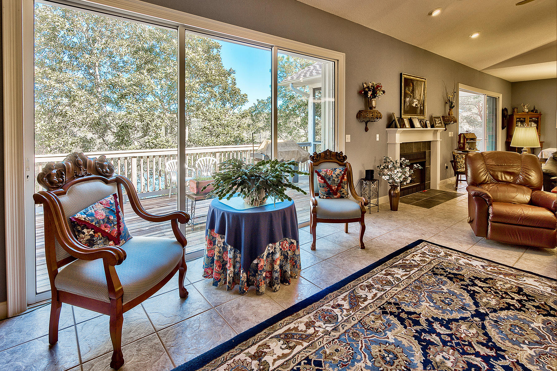 LAKE SHORE ESTATES - Residential