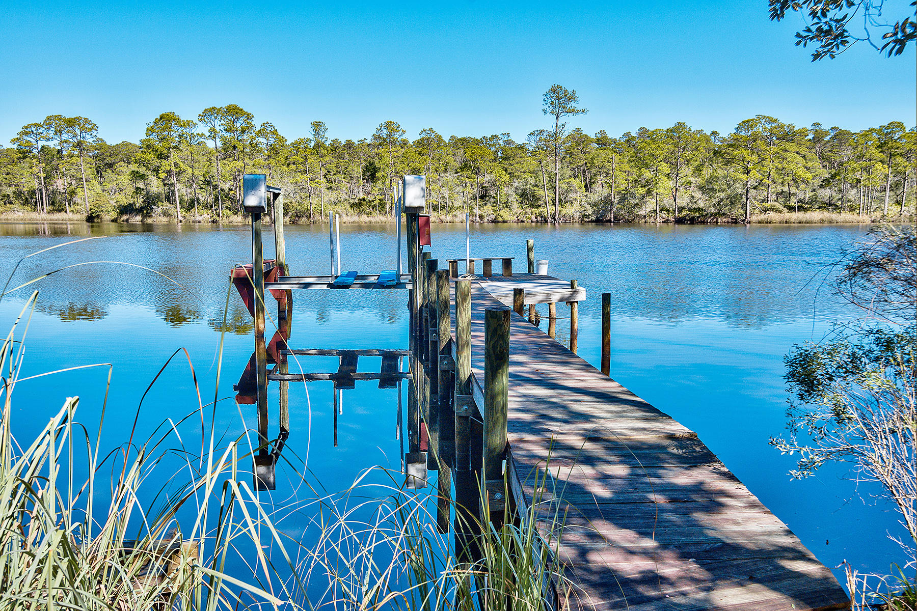 LAKE SHORE ESTATES - Residential
