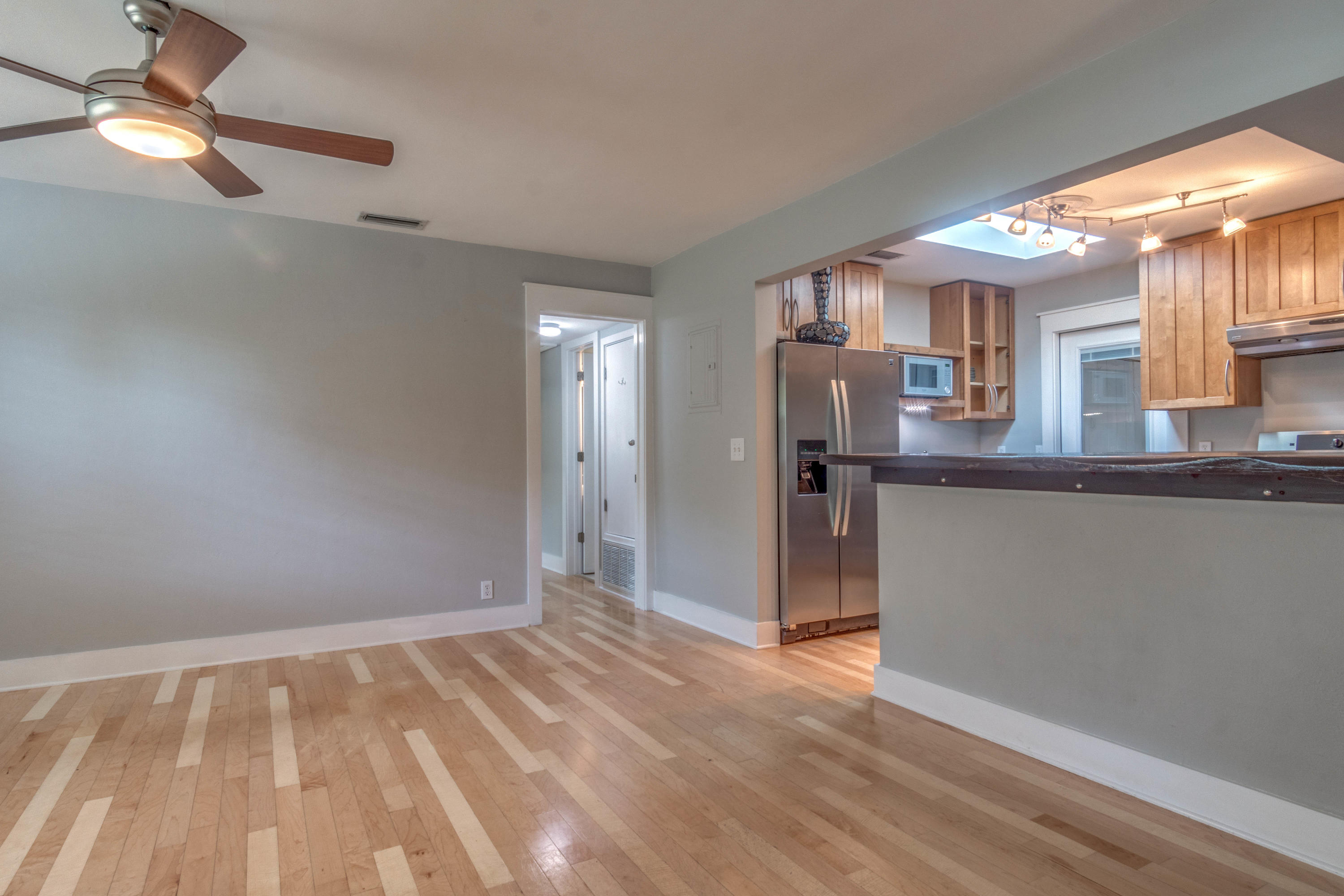 ELLIOTTS POINT - Residential