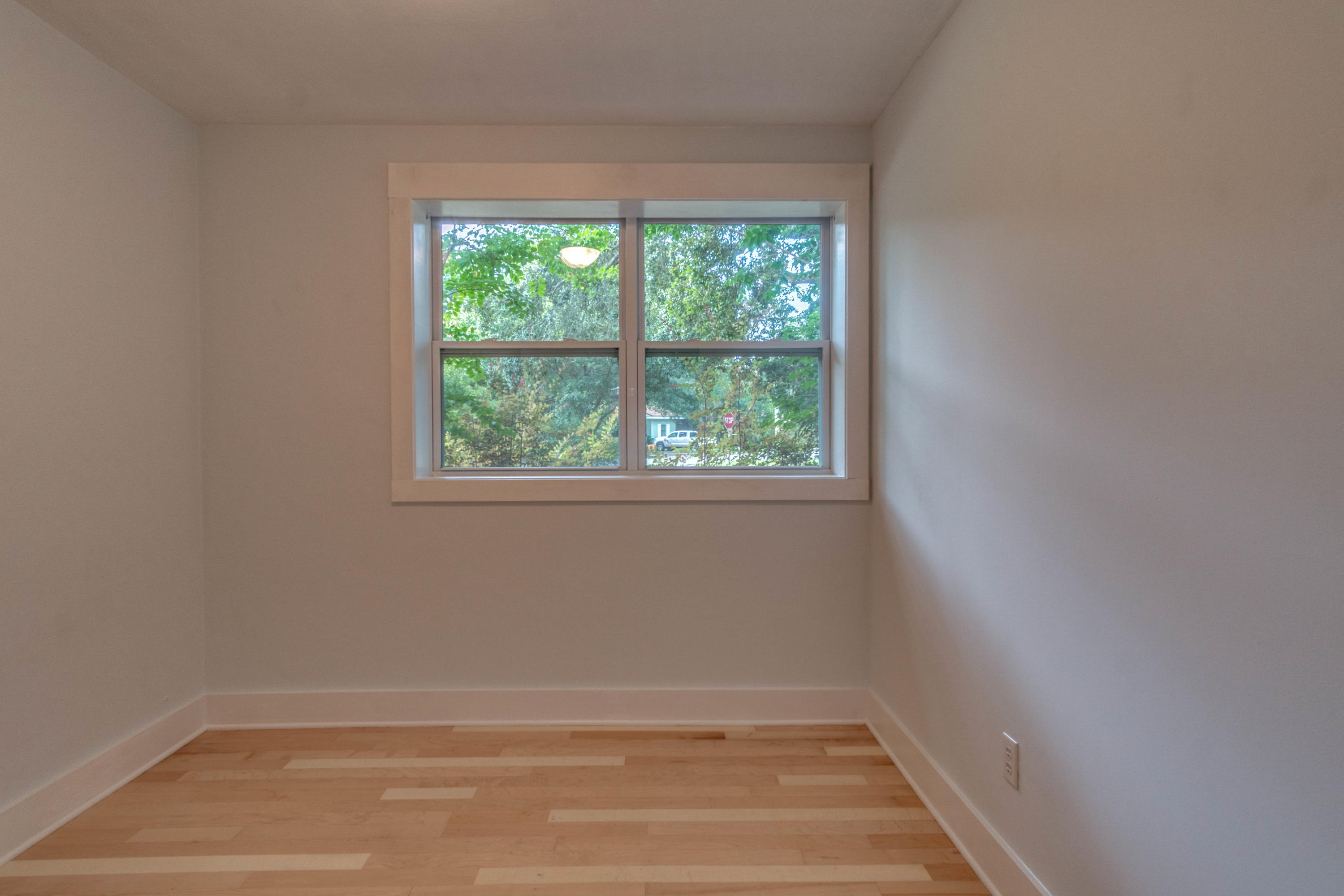 ELLIOTTS POINT - Residential