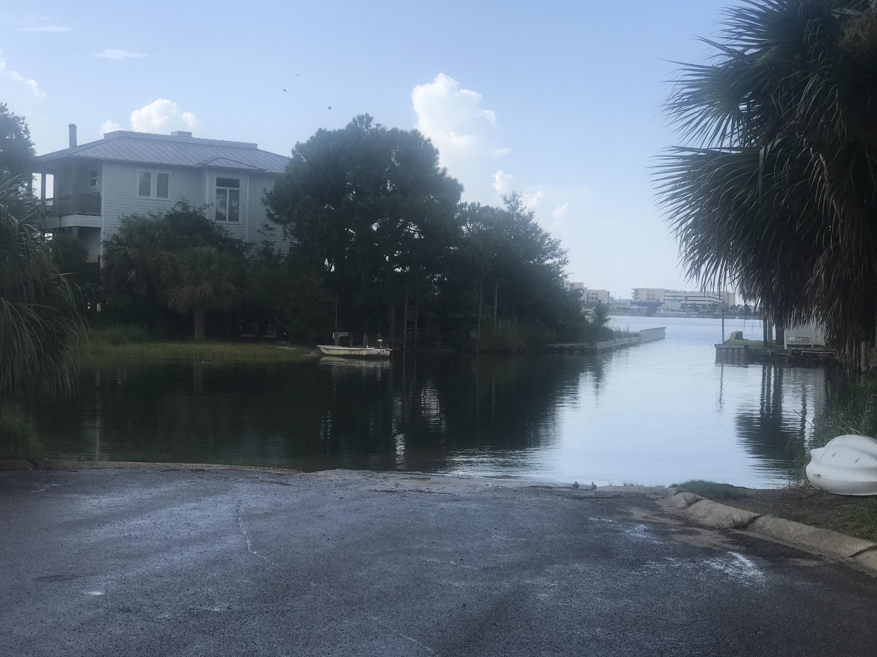 ELLIOTTS POINT - Residential