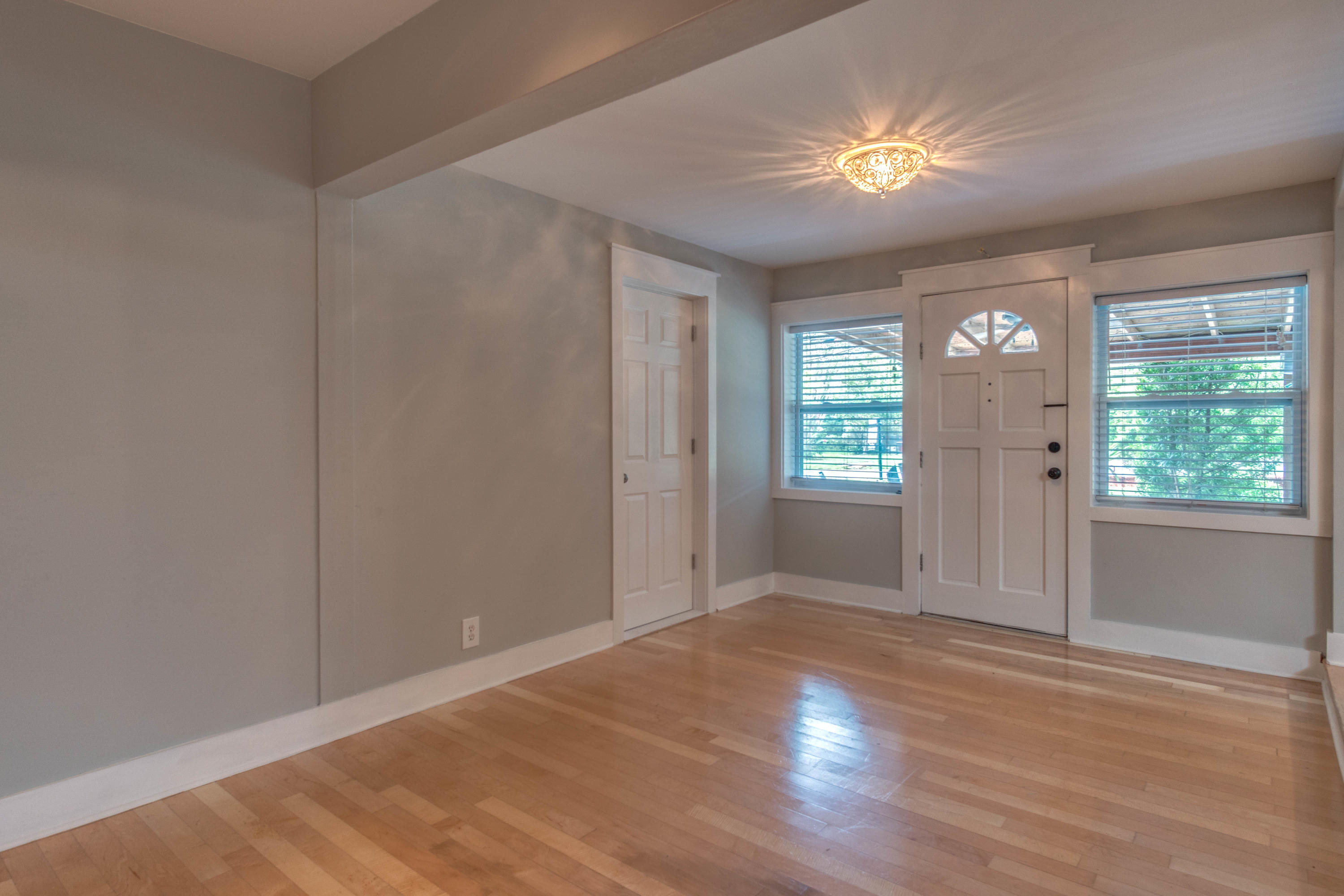 ELLIOTTS POINT - Residential