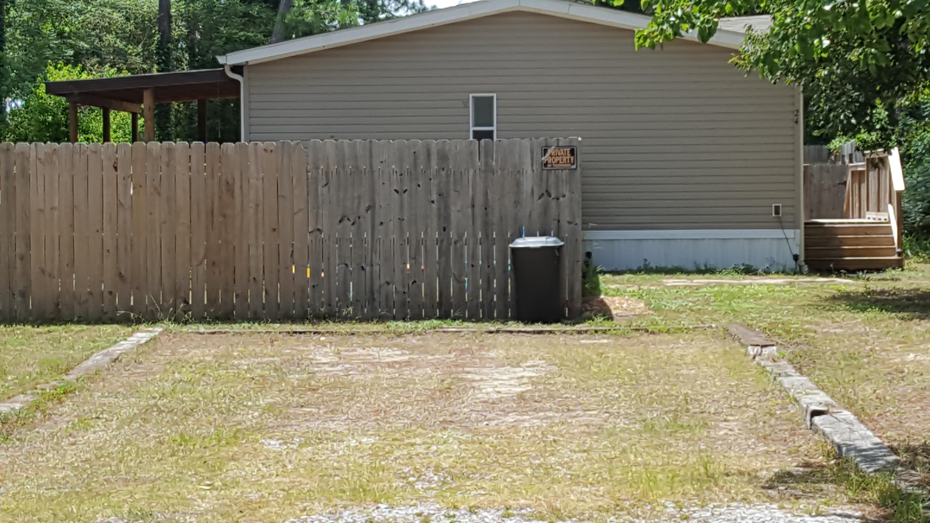 GREAT AFFORDABLE HOME IN CHOCTAW BEACH. THIS NEATLY MAINTAINED 2010 MANUFACTURE HOME IS A MOST SEE. CENTRALLY LOCATED, JUST A FEW MINUTES AWAY FROM THE MID-BAY BRIDGE. NICE FIREPLACETHIS HOME OFFERS A WIDE OPEN AND SPLIT FLOOR. FLAT LOT WITH FENCED YARD. PINE WOOD FRONT AND SIDE DECKS. A LARGE PATIO. THIS HOUSE IS READY TO ENTERTAIN.OWNER IS OFFERING A 1 YEAR HOME WARRANTY PROTECTION PLAN.
