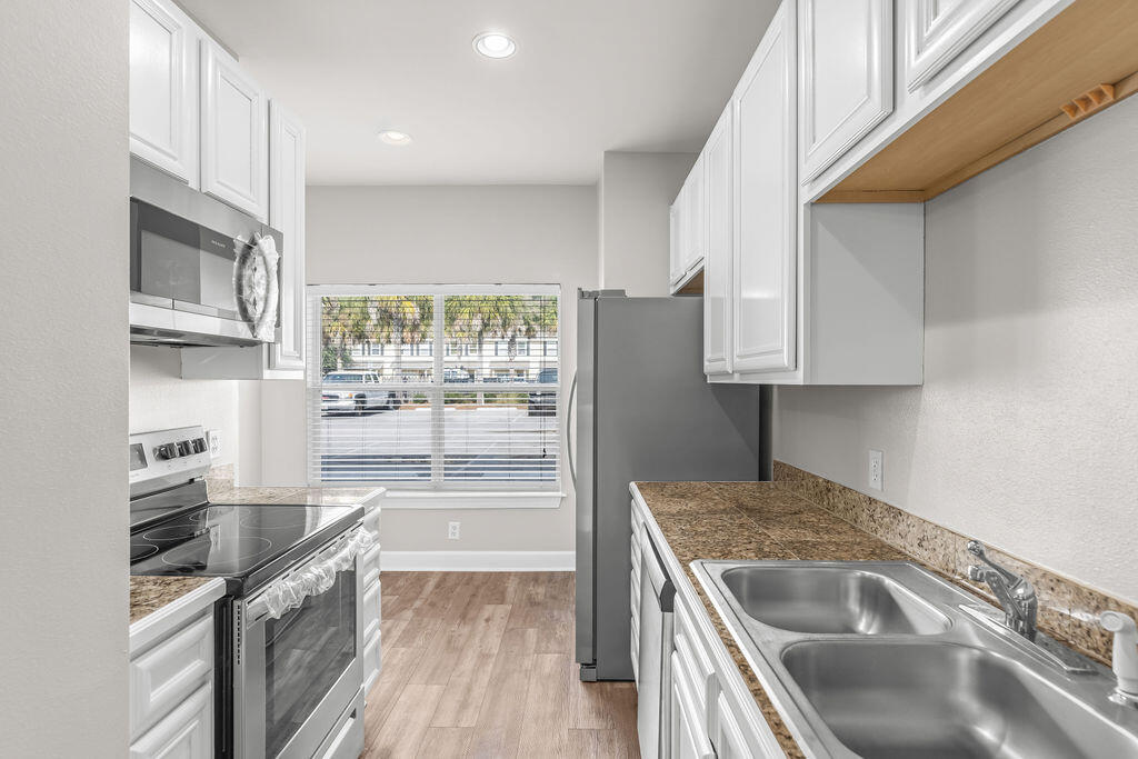 PALMS OF FREEPORT - Residential