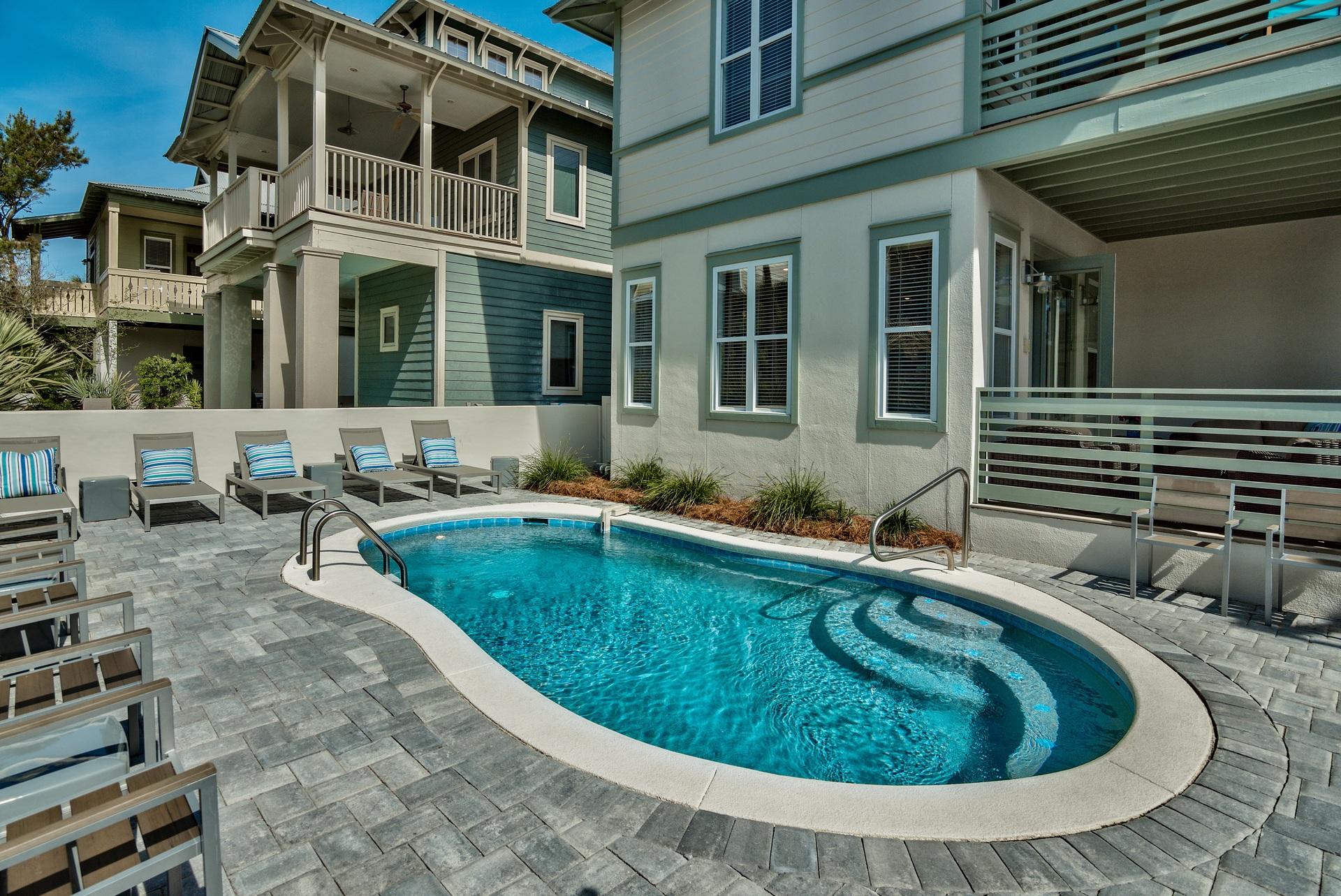 WATERS EDGE - Residential