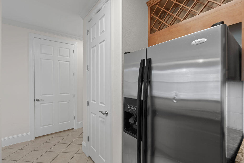 EAGLE BAY - Residential Lease