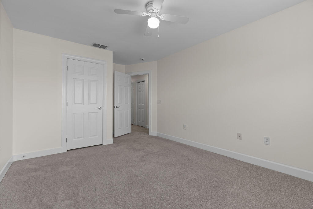 EAGLE BAY - Residential Lease