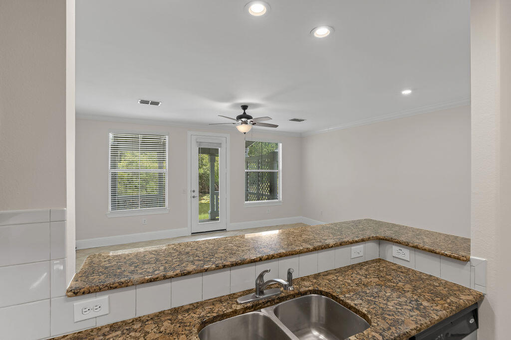 EAGLE BAY - Residential Lease