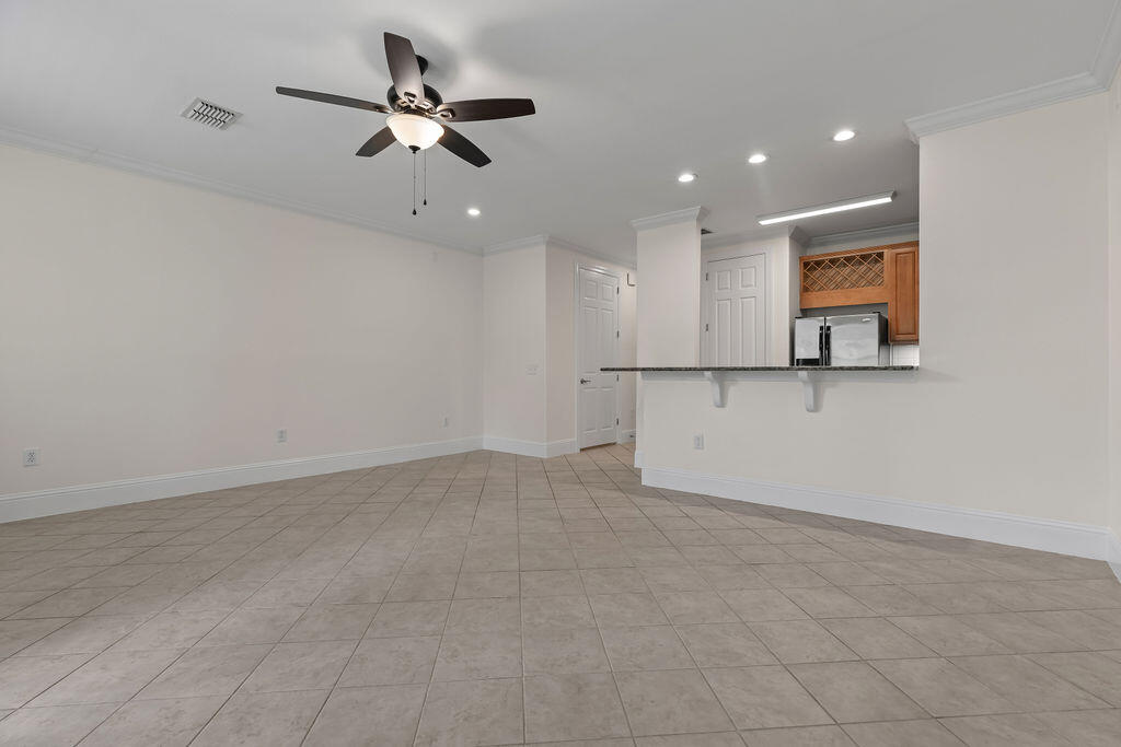 EAGLE BAY - Residential Lease