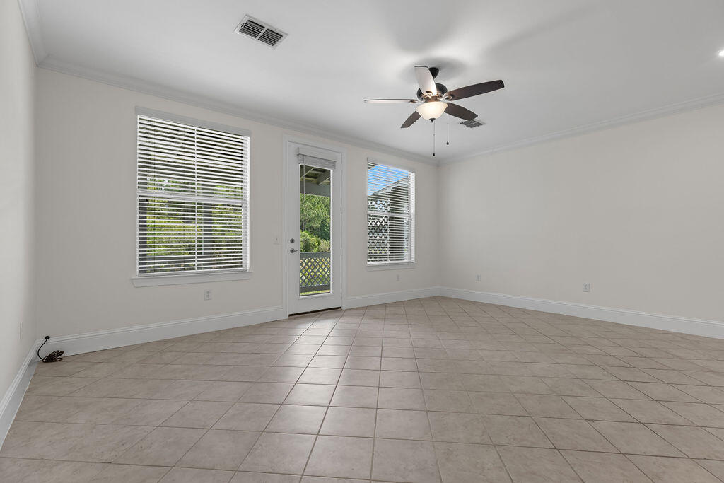 EAGLE BAY - Residential Lease