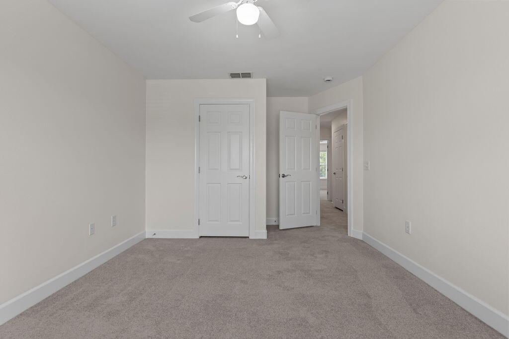 EAGLE BAY - Residential Lease