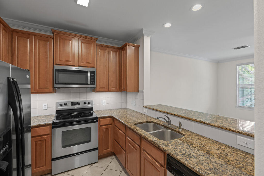 EAGLE BAY - Residential Lease