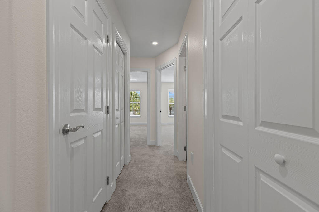 EAGLE BAY - Residential Lease