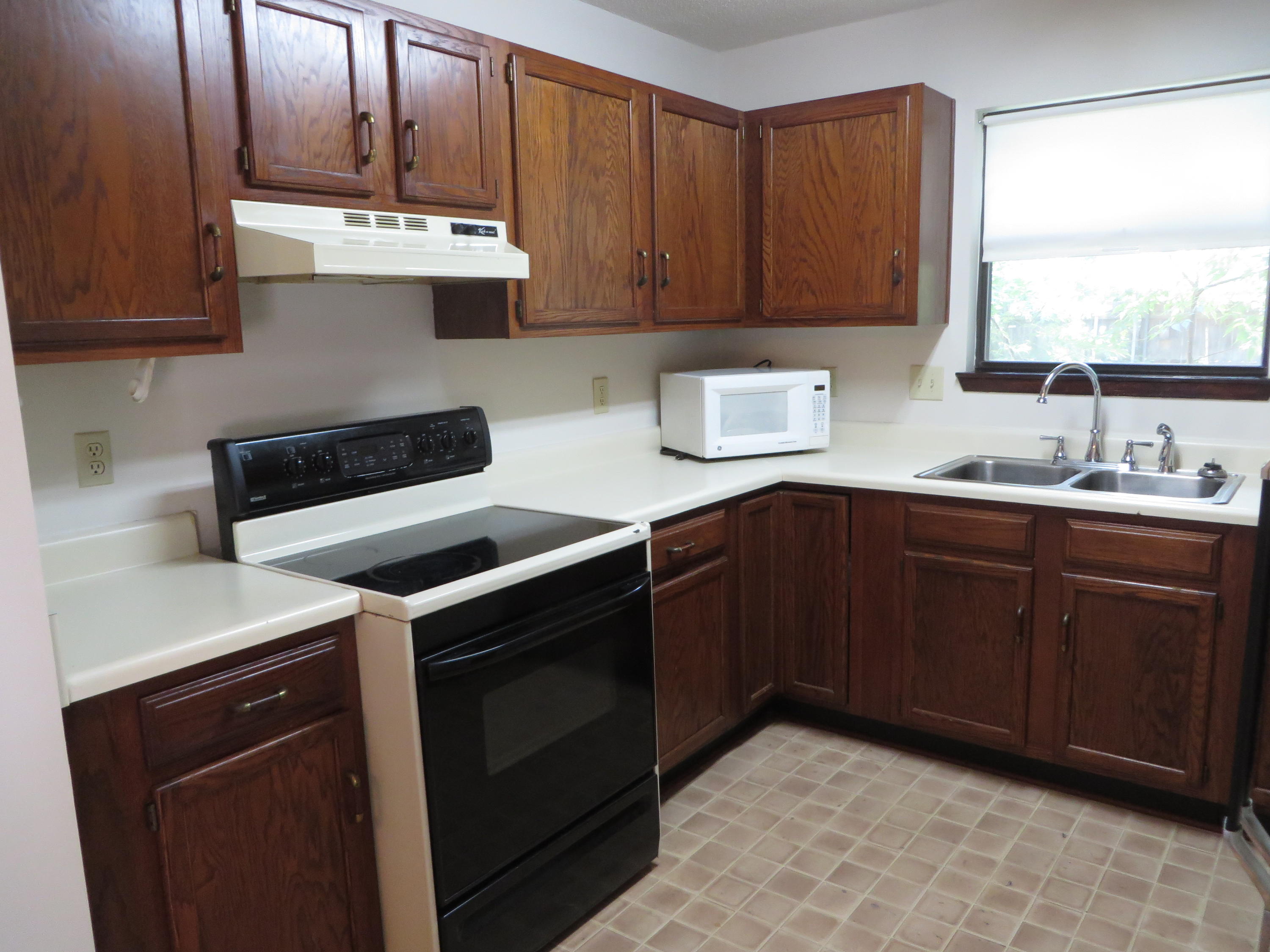 PINE MEADOWS 2ND ADDN - Residential