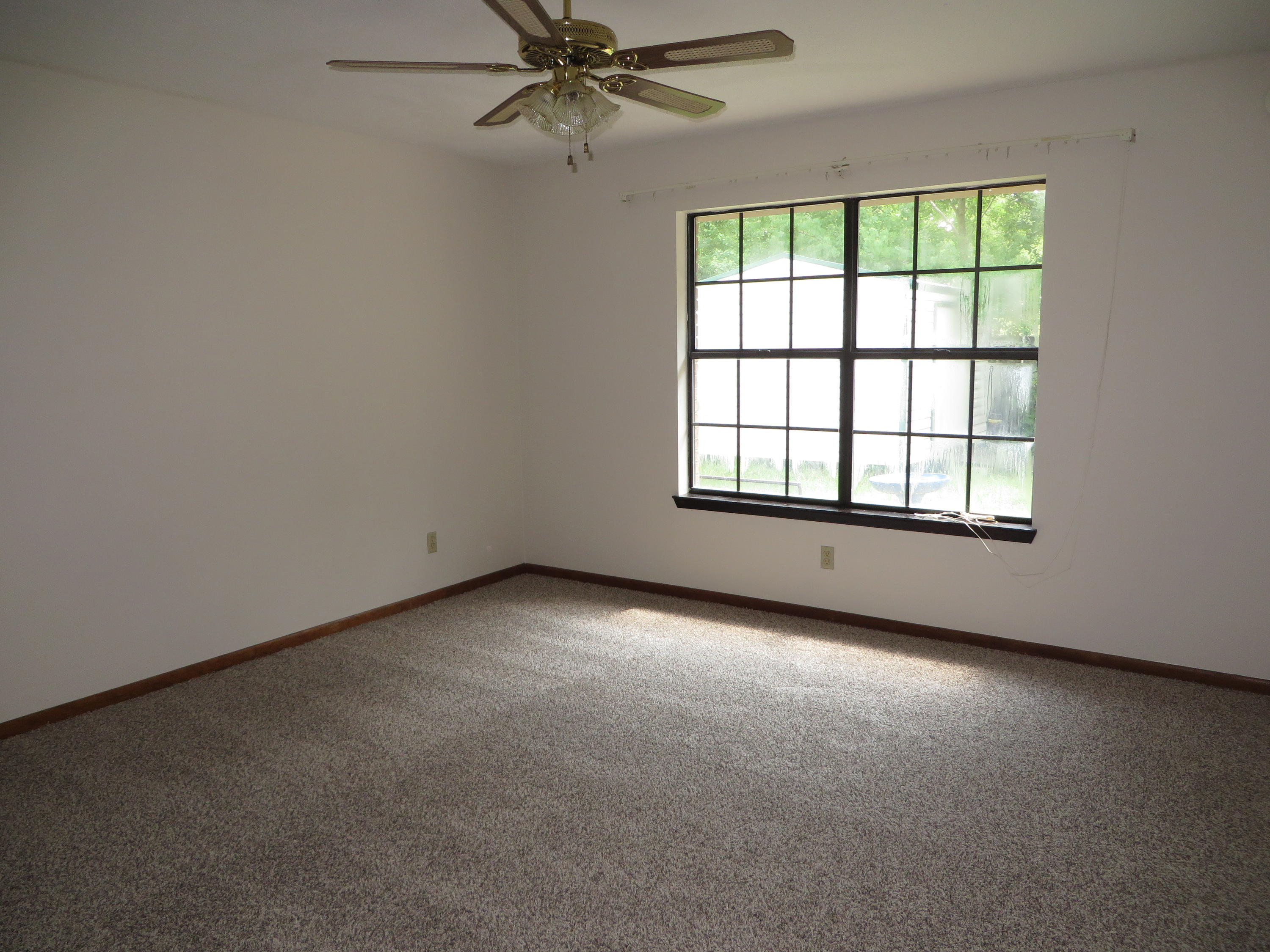 PINE MEADOWS 2ND ADDN - Residential