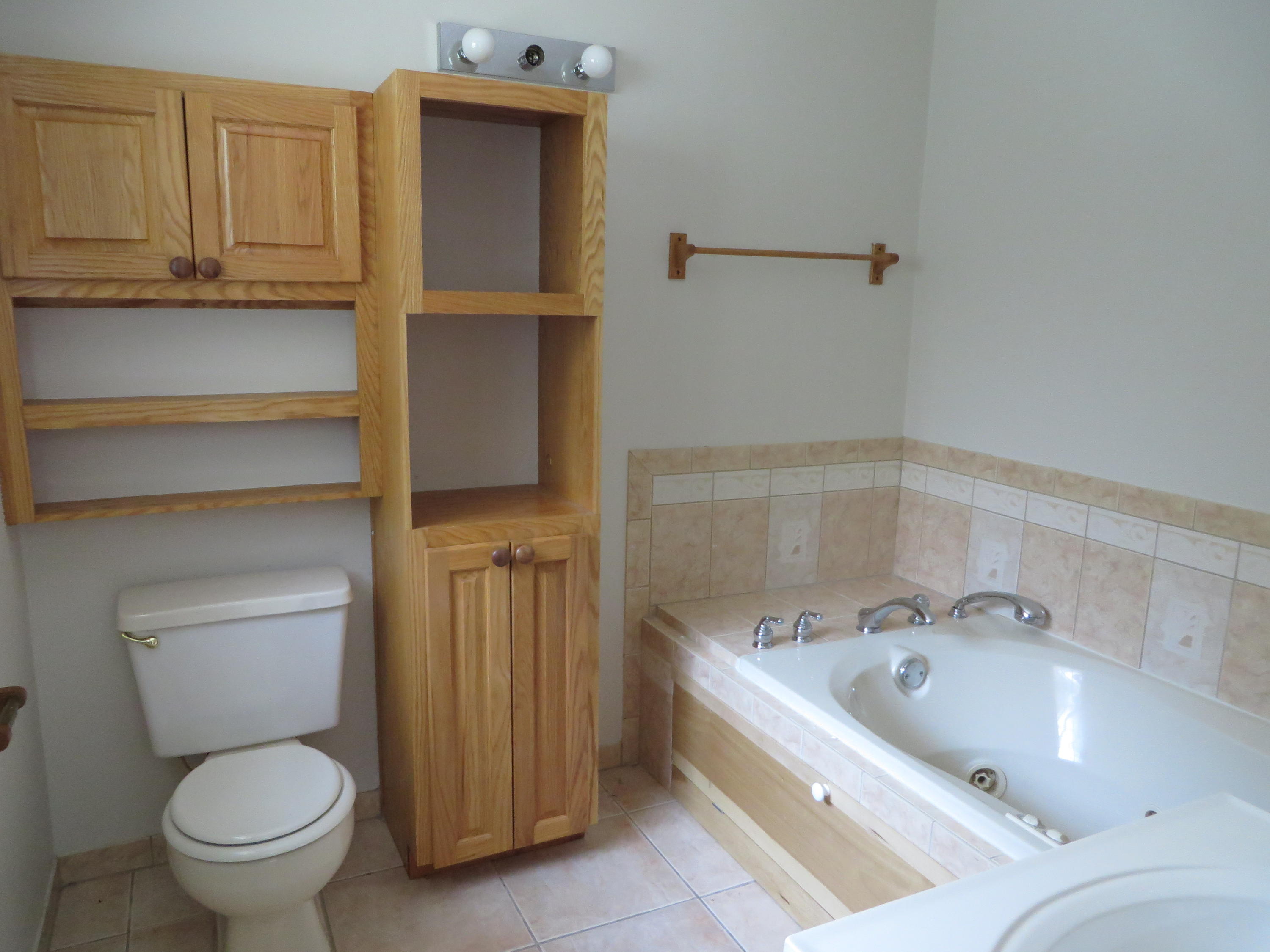 PINE MEADOWS 2ND ADDN - Residential