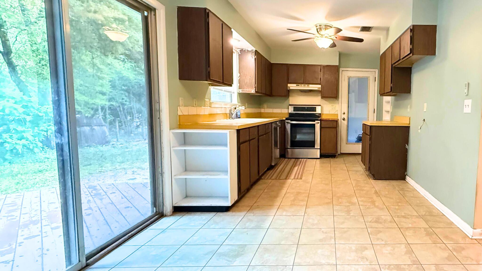 NO RECORDED SUBDIVISION - Residential