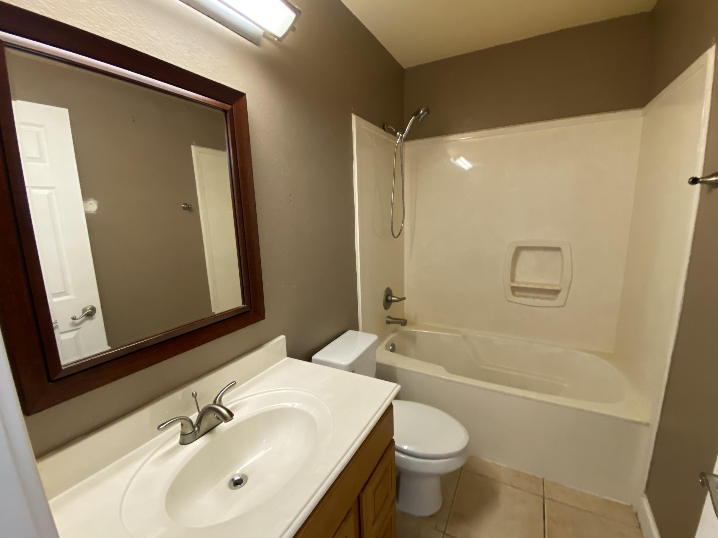 JEAN LEA T/H - Residential