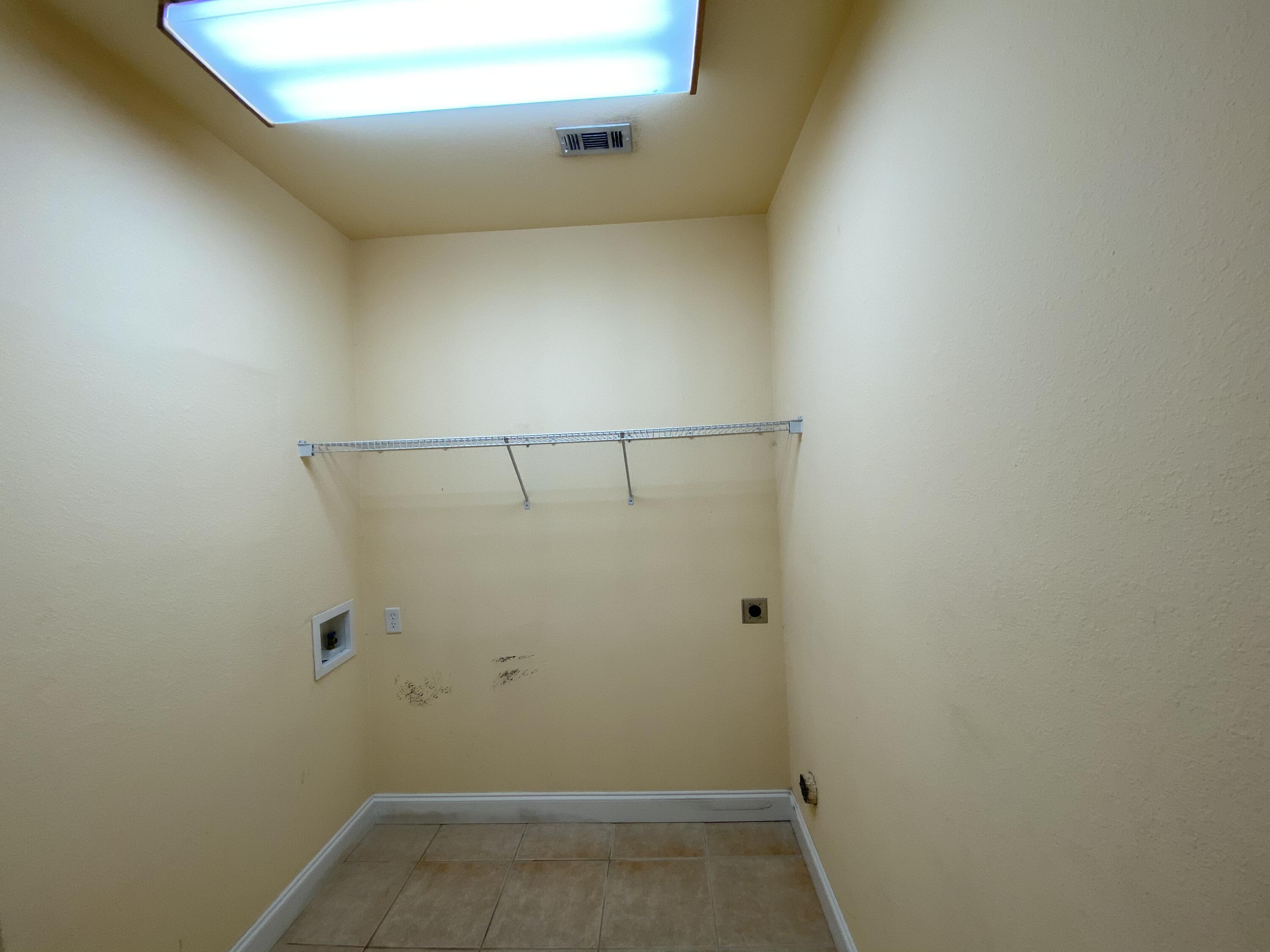 JEAN LEA T/H - Residential