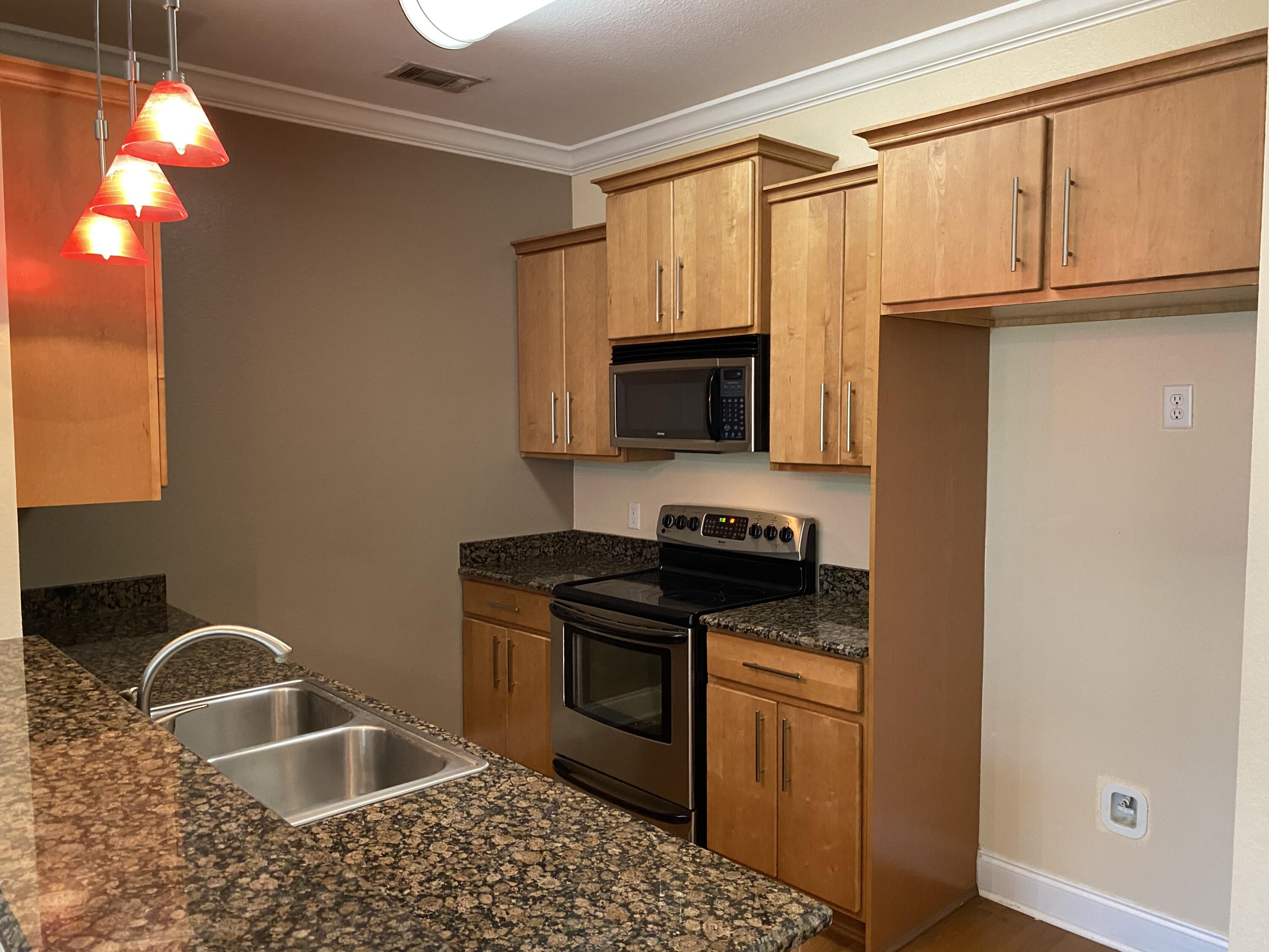 JEAN LEA T/H - Residential