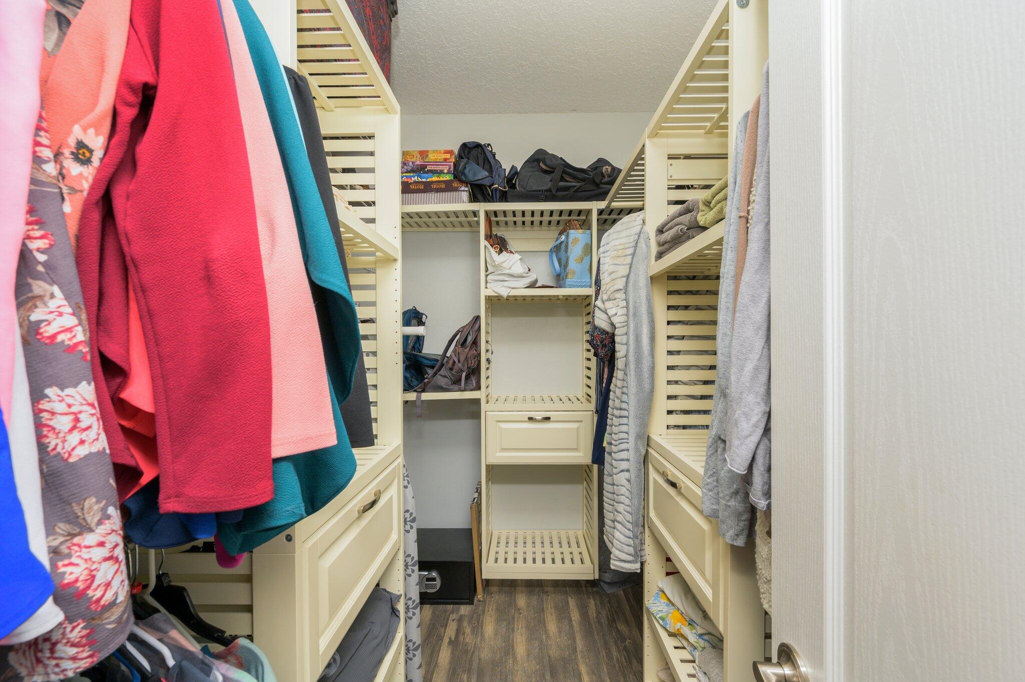 BROOKE ESTATES PH III - Residential