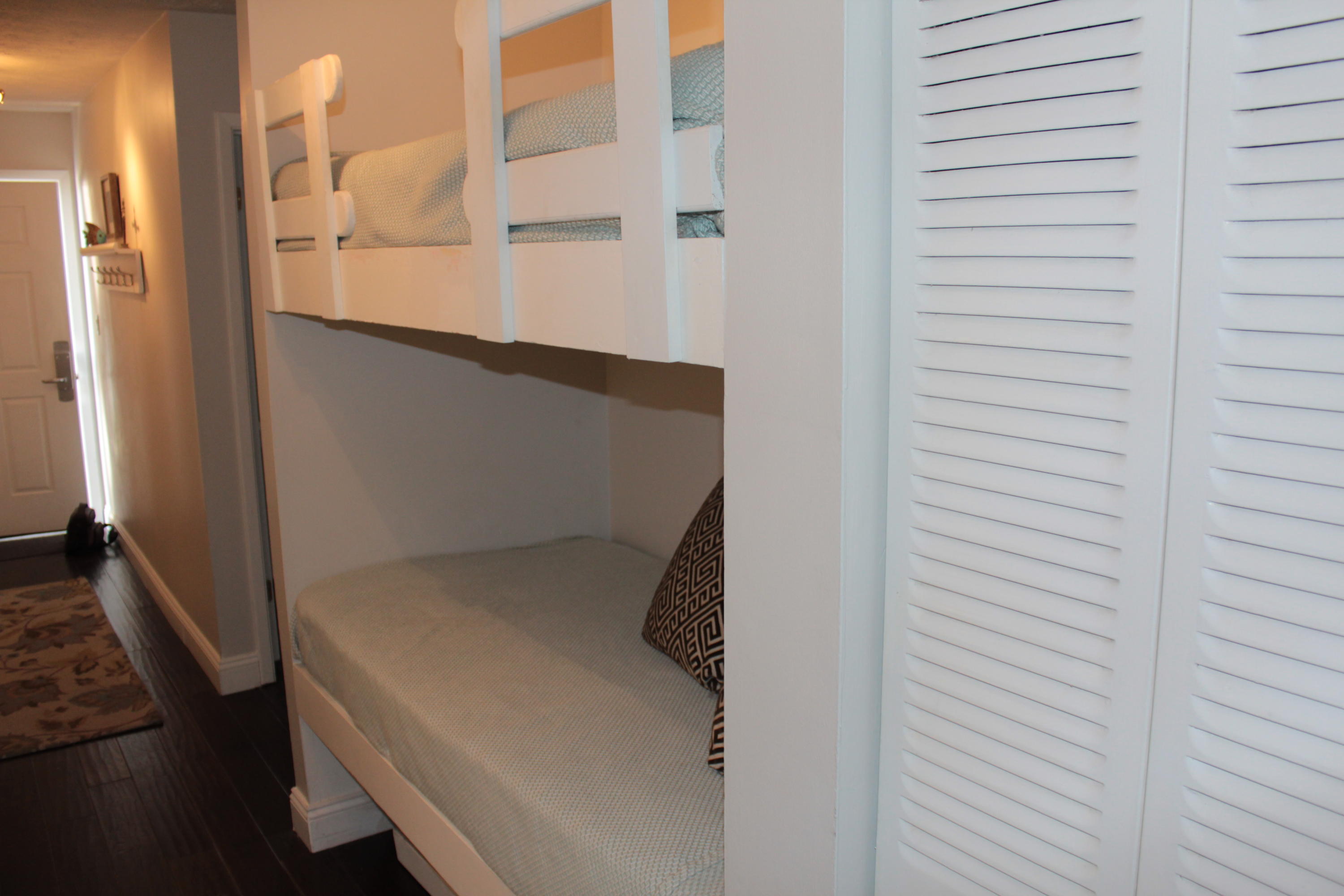 BEACHSIDE CONDO AT SEAGROVE - Residential