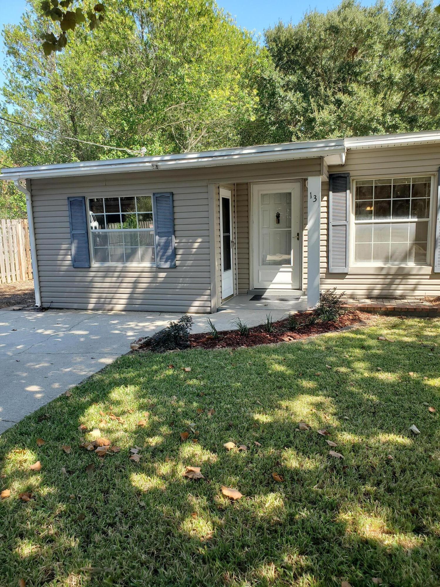 ELLIOTTS POINT - Residential