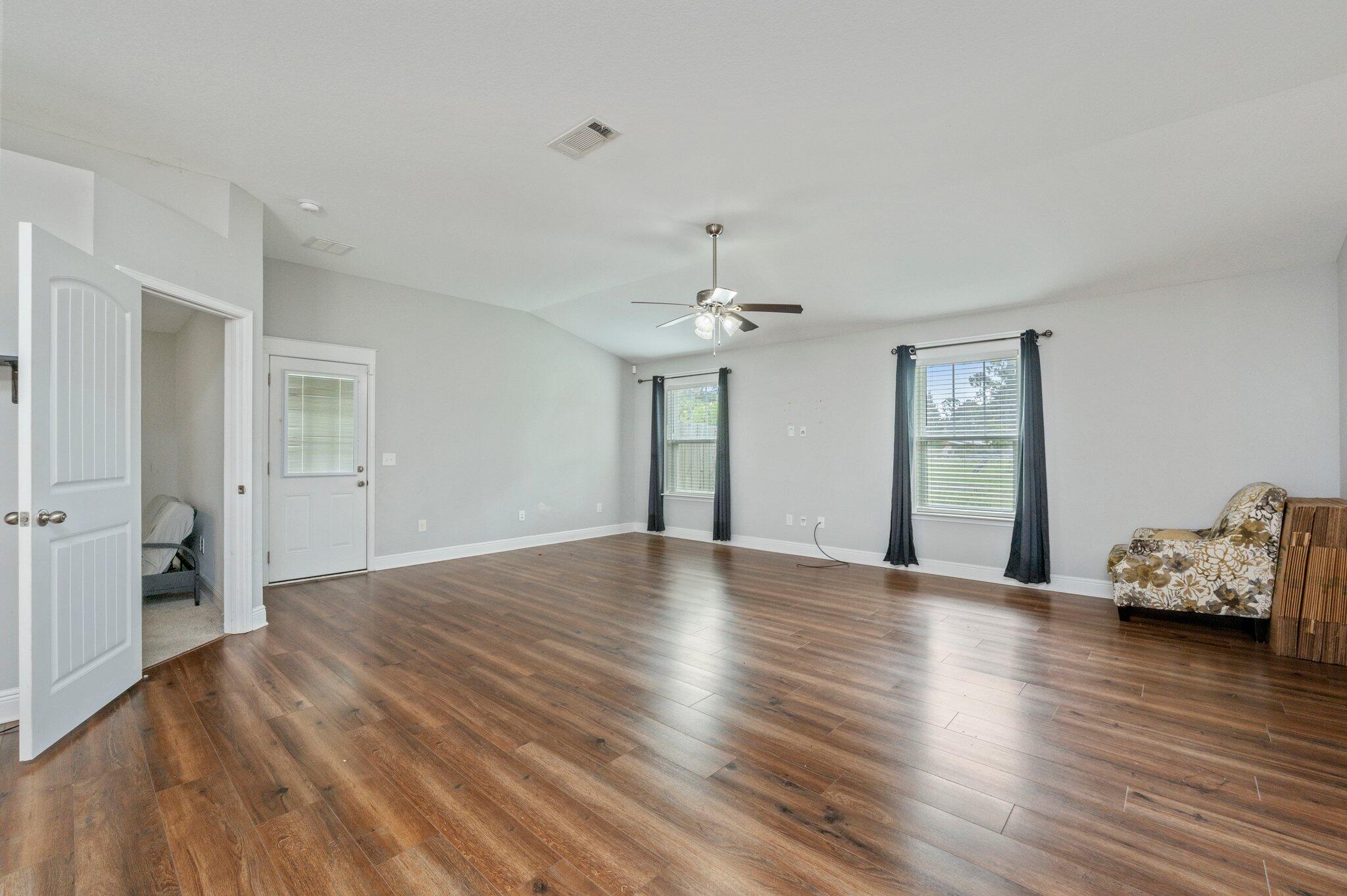 East Navarre - Residential