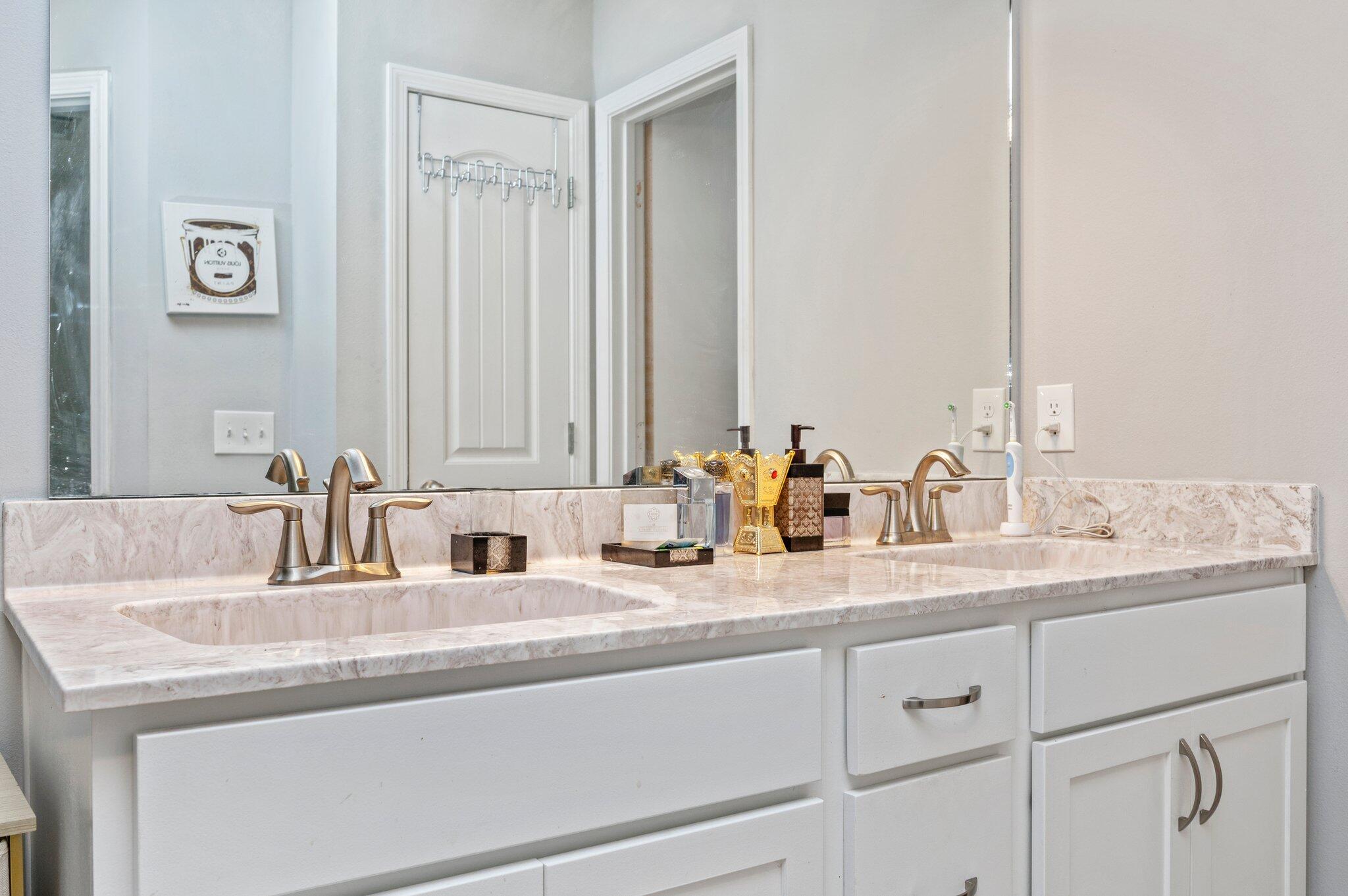 East Navarre - Residential