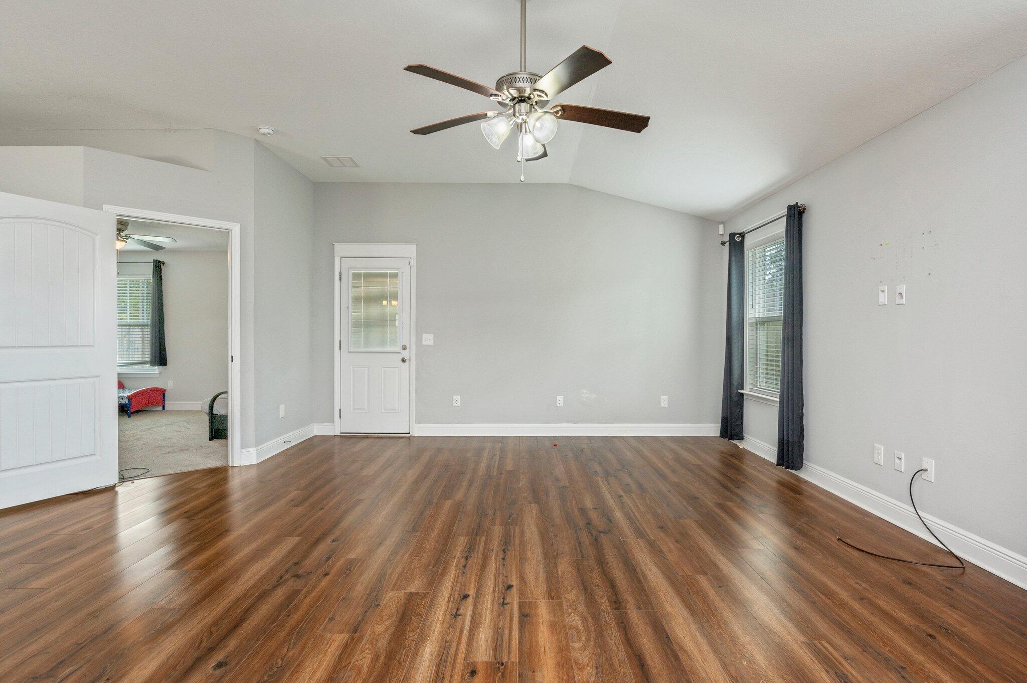 East Navarre - Residential