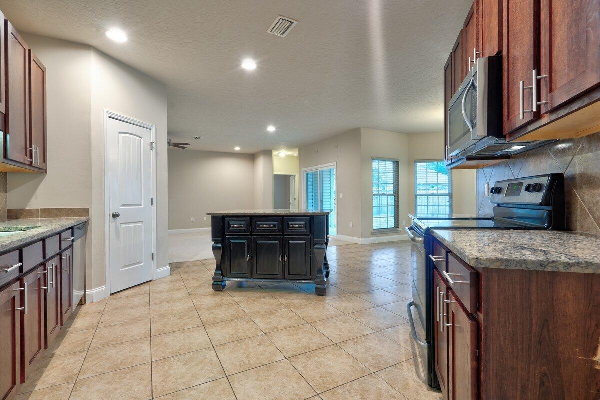 DUGGAN POND ESTATES - Residential