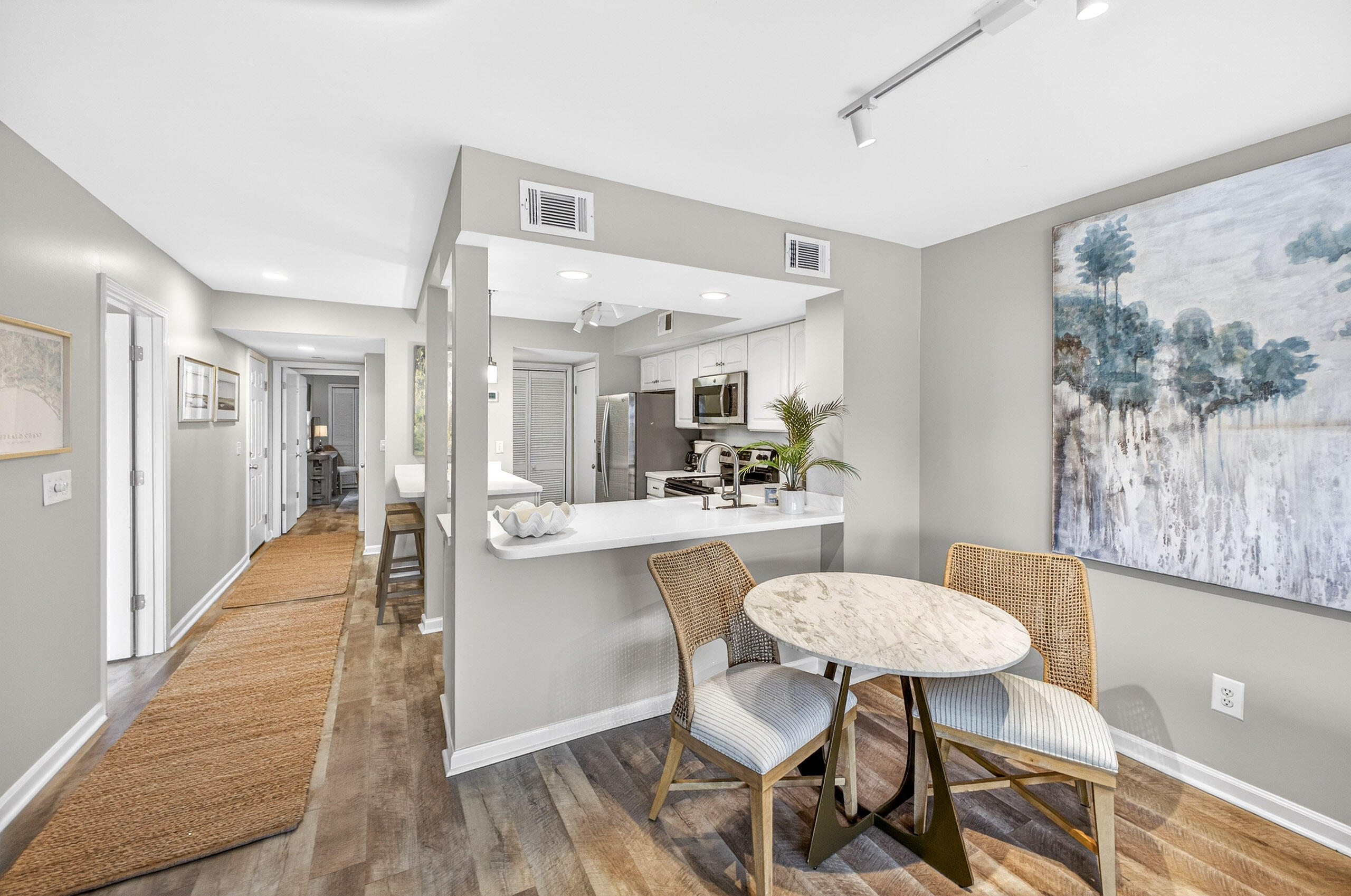 HARBOUR POINT CONDO - Residential