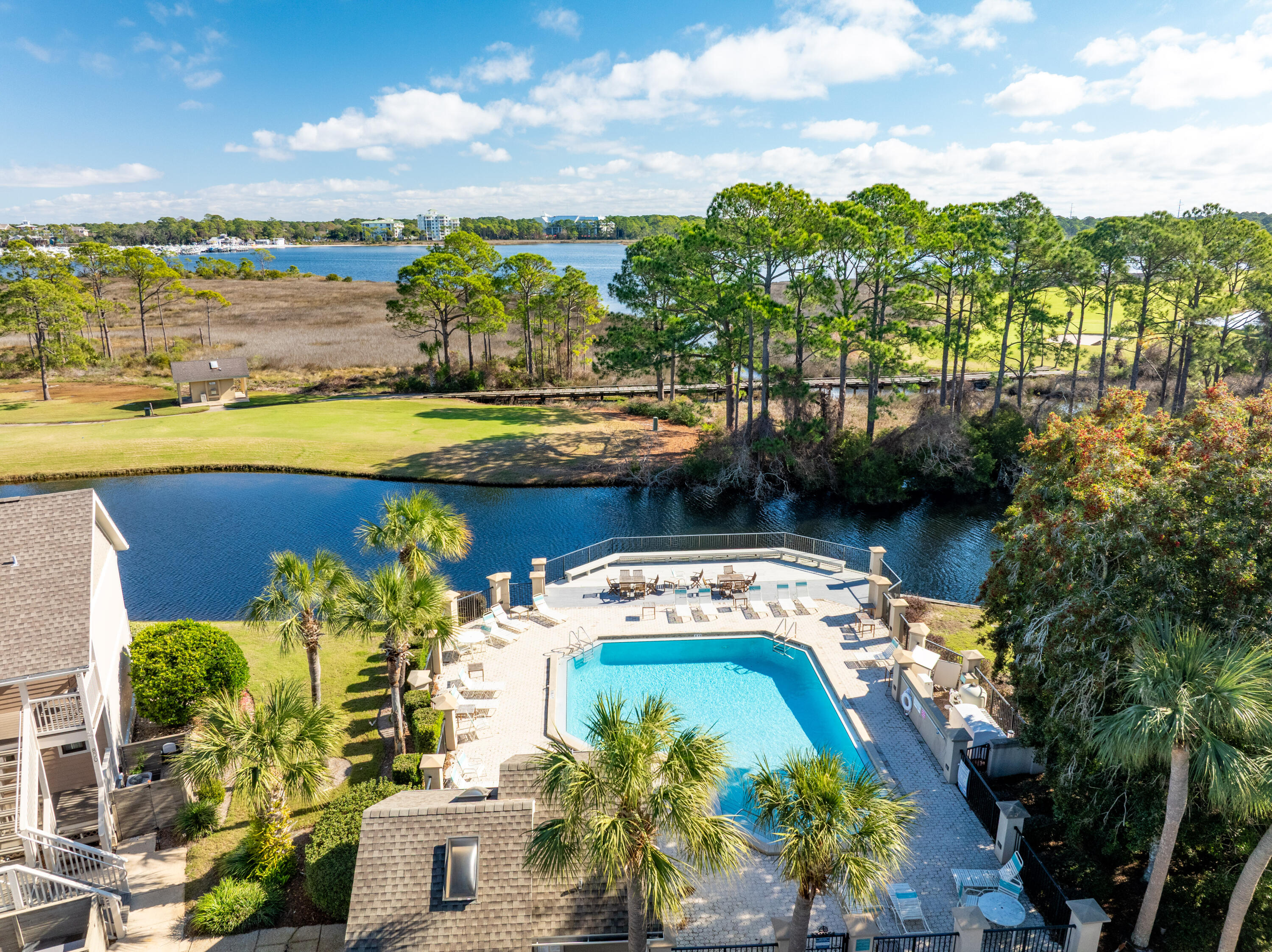 HARBOUR POINT CONDO - Residential