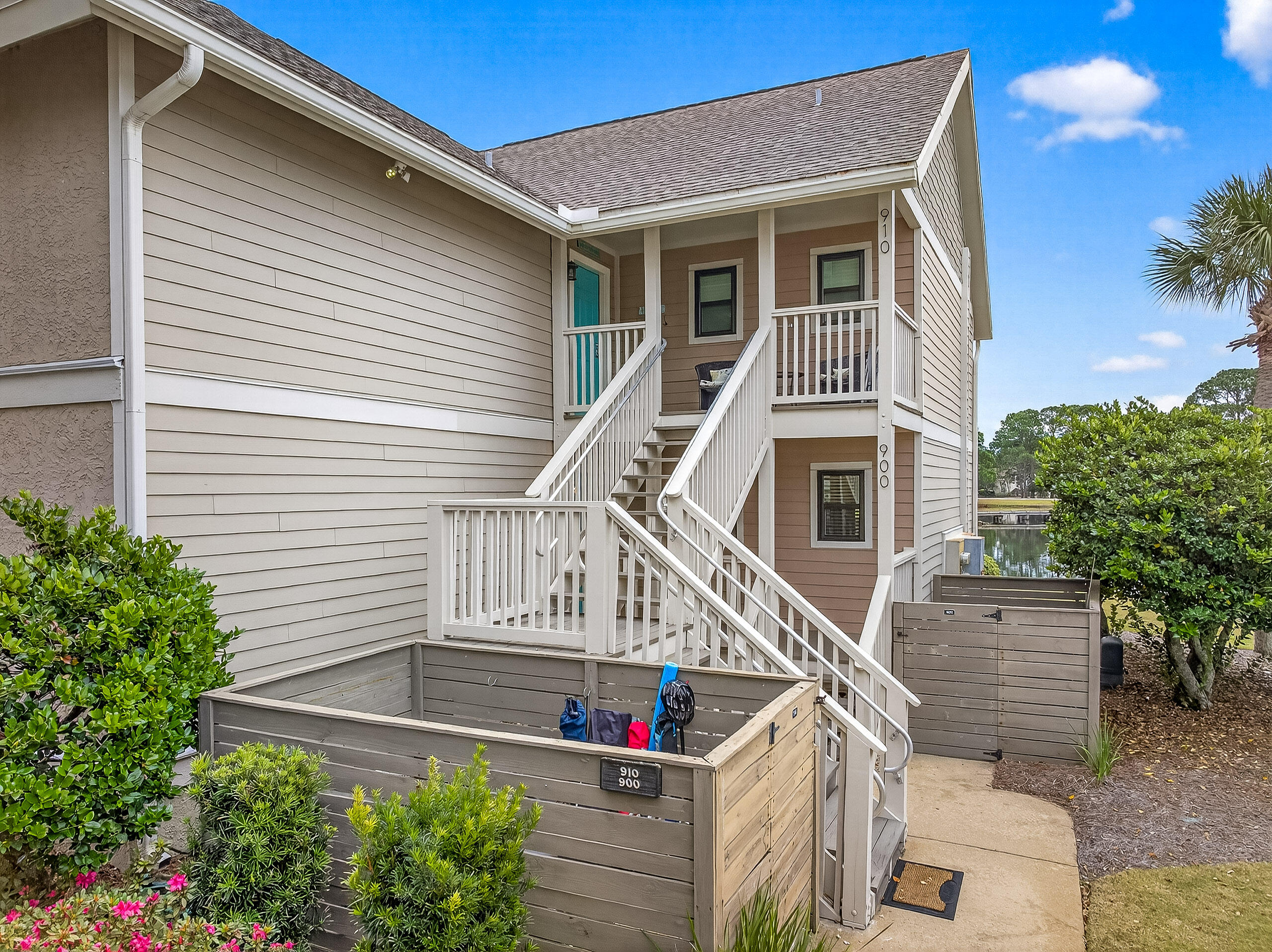 HARBOUR POINT CONDO - Residential