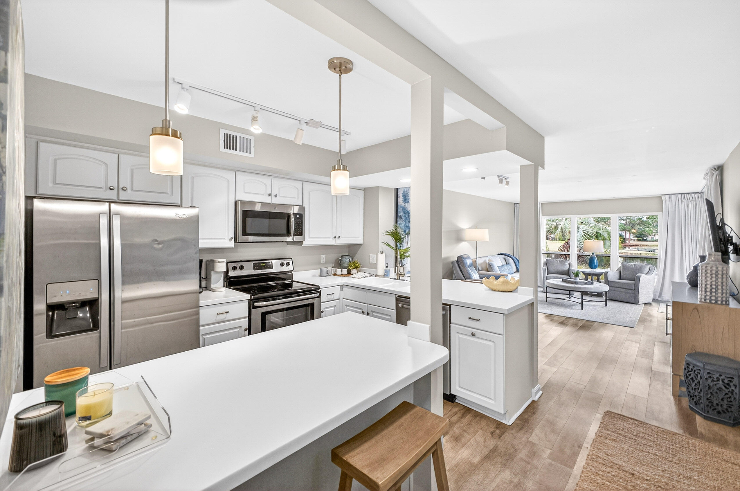 HARBOUR POINT CONDO - Residential