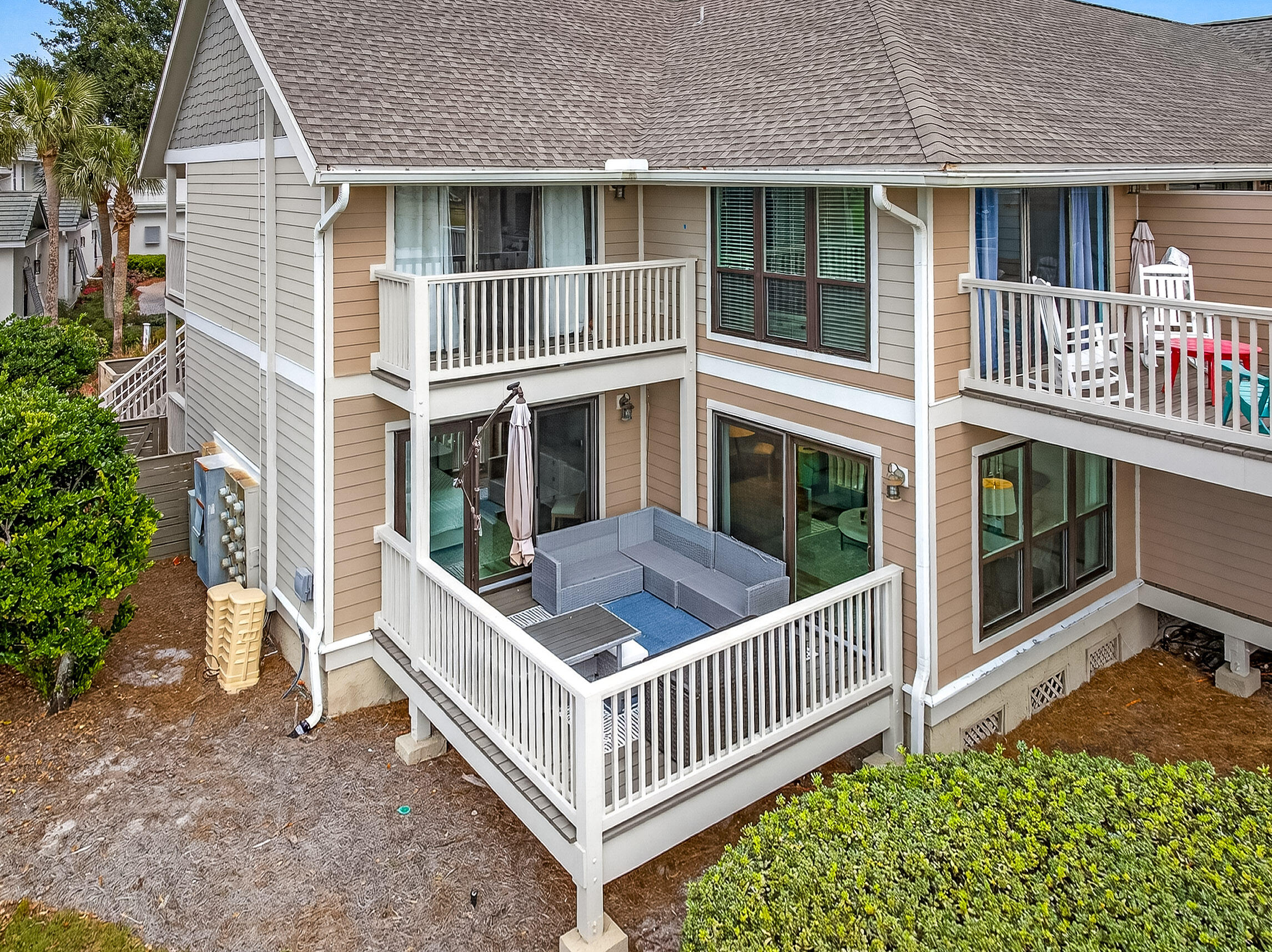 HARBOUR POINT CONDO - Residential